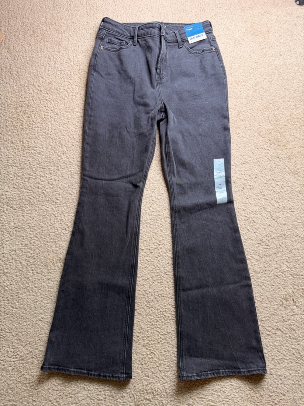 Old Navy Women's Charcoal Gray Extra High Rise Flare Jeans Size 6